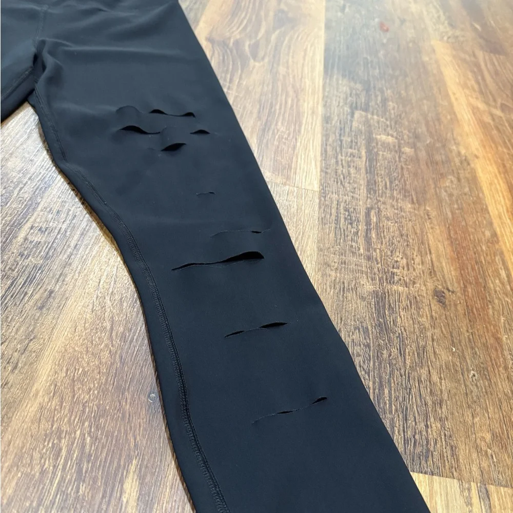 Alo Yoga | Ripped Warrior Leggings
